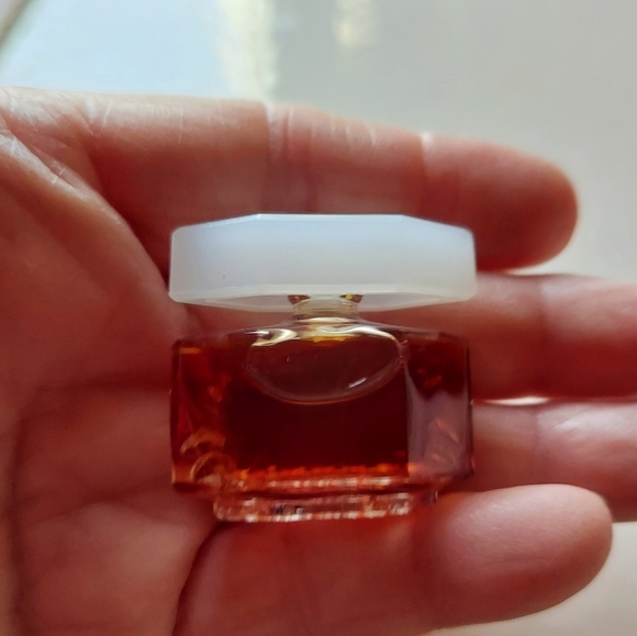 Caesars Woman Extravagant Perfume Authentic 4ml 1/8th Fl Oz Vintage Unused - Picture 2 of 4